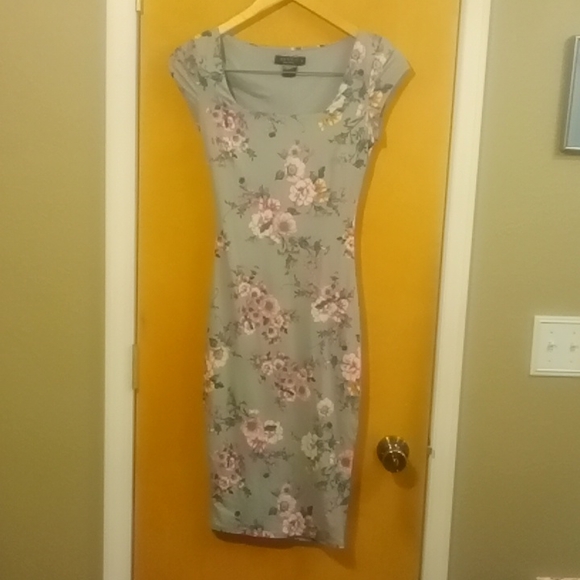 Joe & Elle Dresses Joe Elle Floral Midi Dress Poshmark